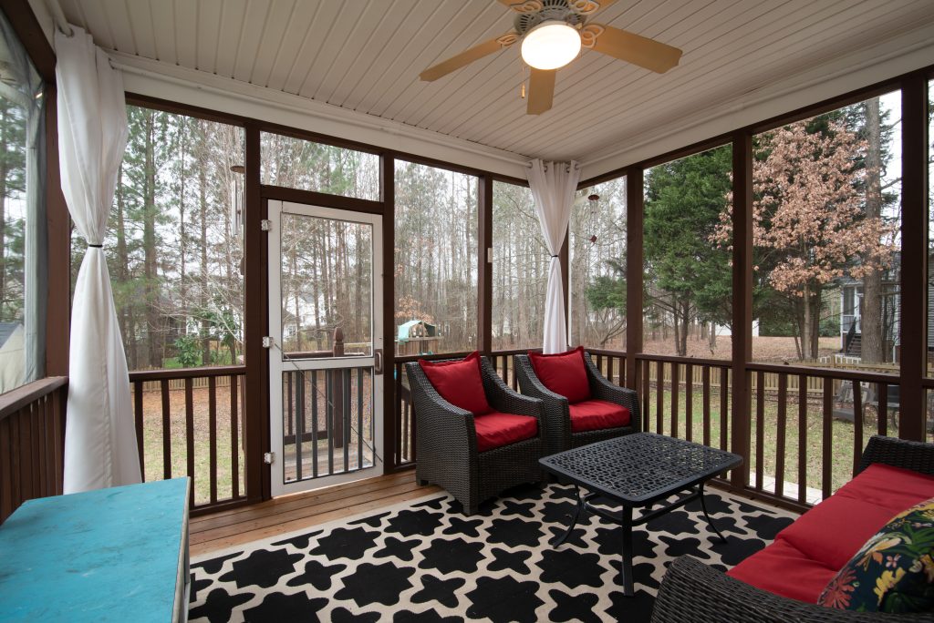 screened-in porch for backyard outdoor space